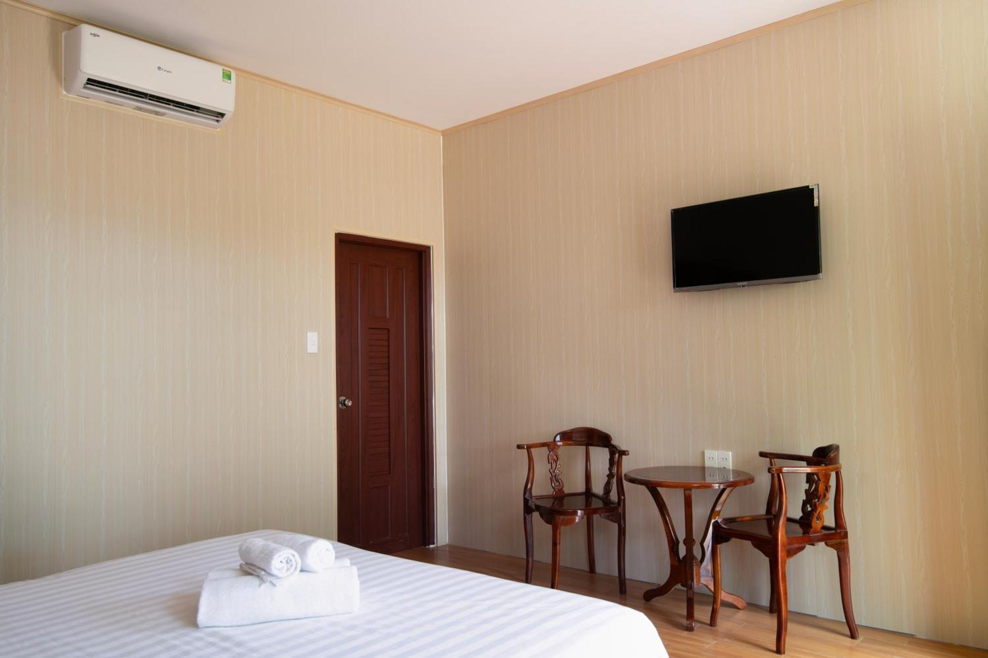 Bungalow Hotel Chi Khu Co Ong Exterior photo