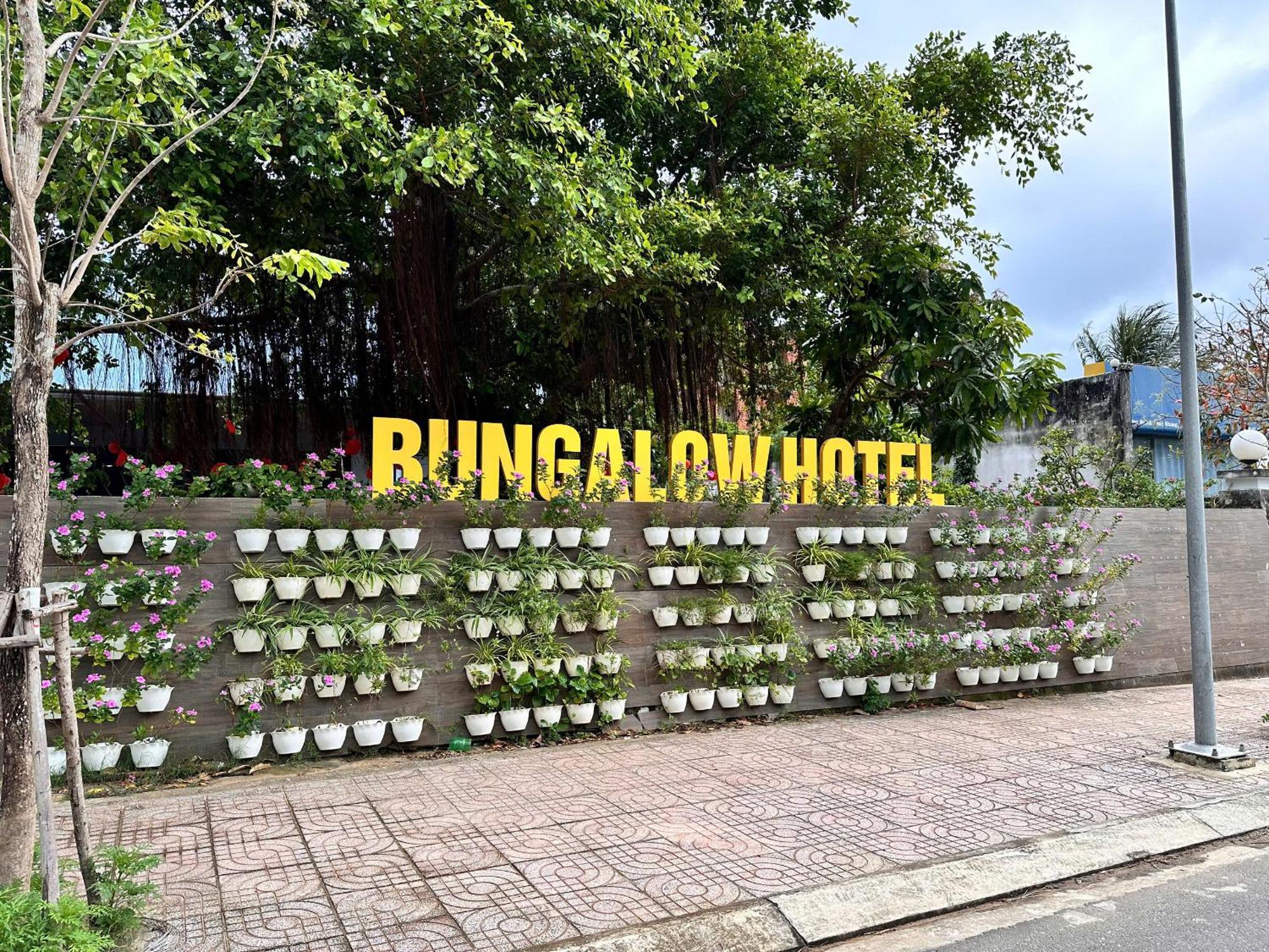 Bungalow Hotel Chi Khu Co Ong Exterior photo